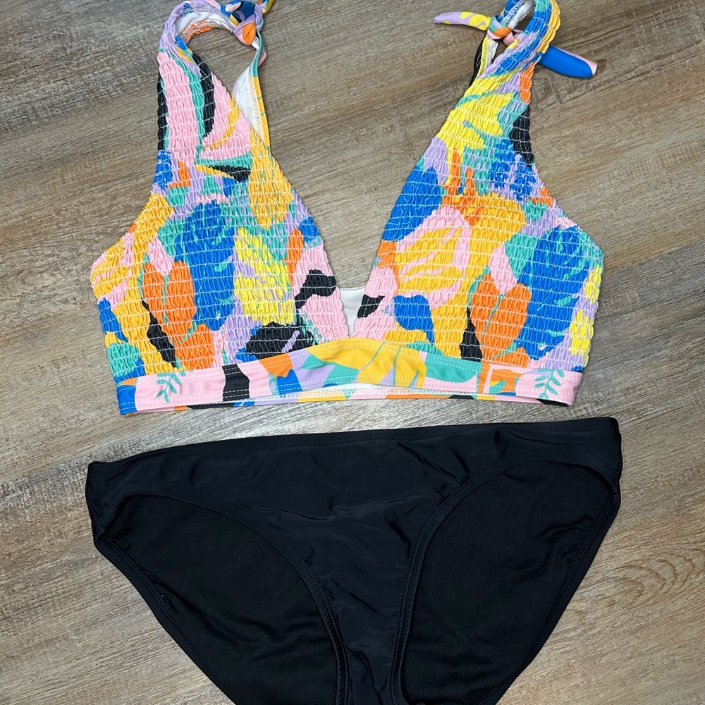 Colorful Bikini Set with Black Bottoms